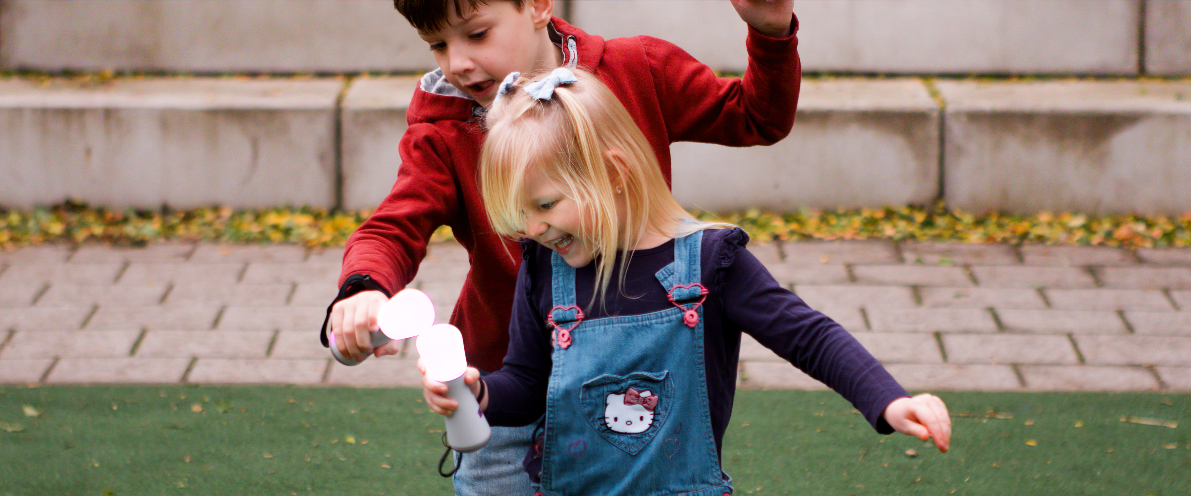 Kinderen spelen samen met Picoo