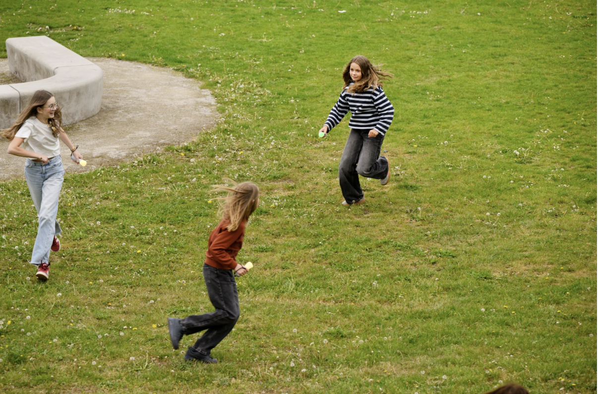 Kinderen die spelen met Picoo